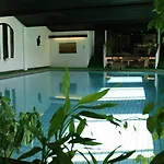 & - Unike Hotell
