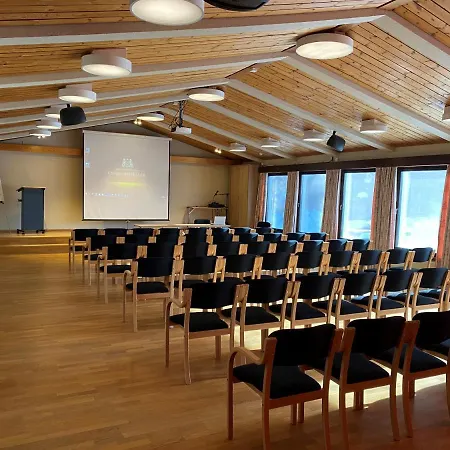 & - Unike Hotel 4*