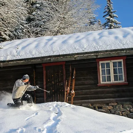 & - Unike Hotel 4*