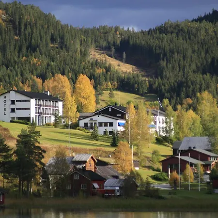 & - Unike 4*