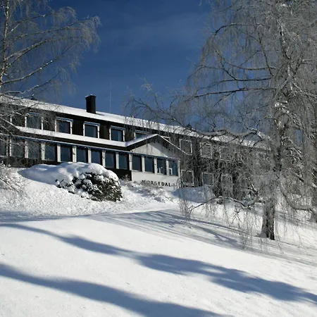 & - Unike 4*